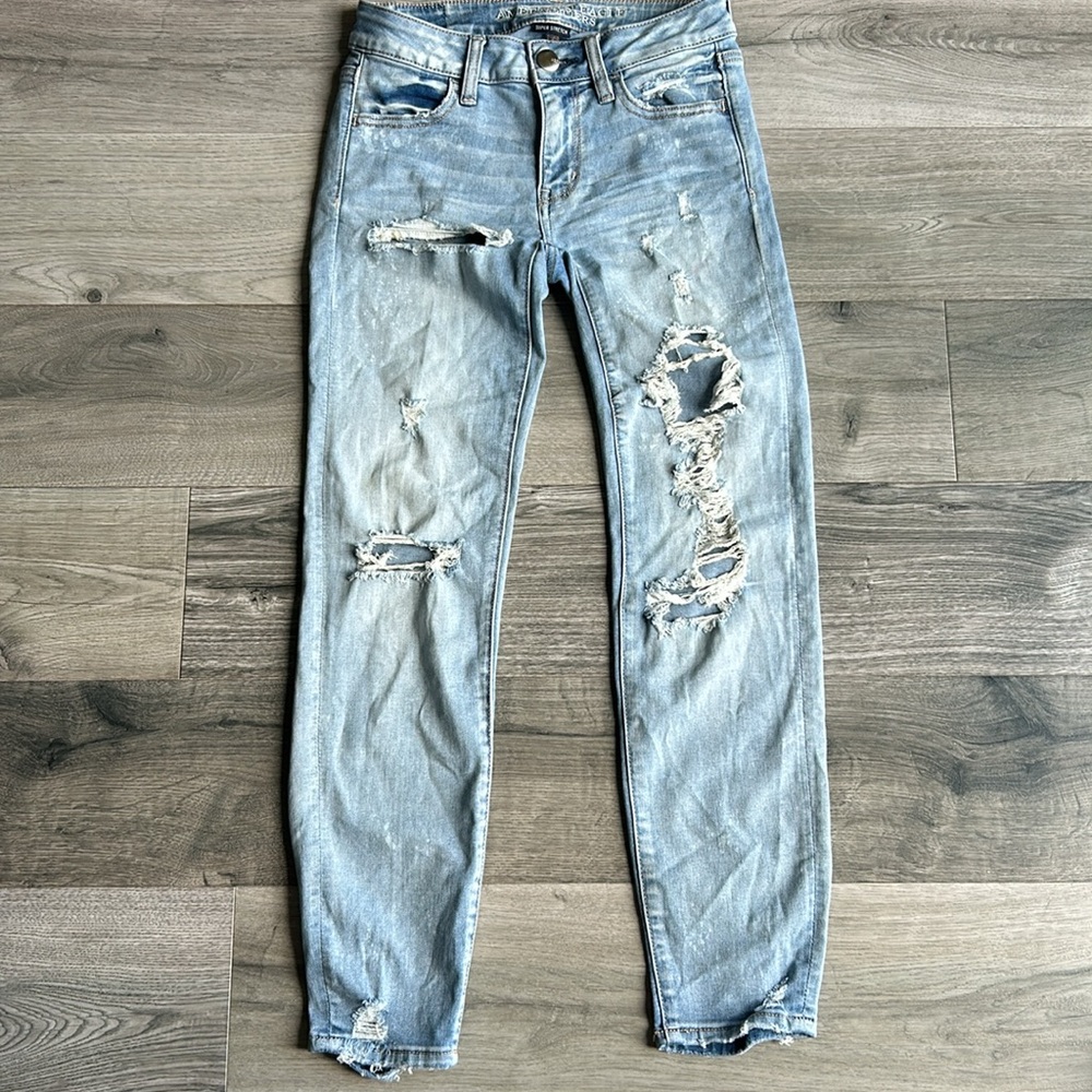American Eagle Distressed Ankle Jegging